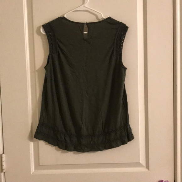 Tank - Picture 2 of 2